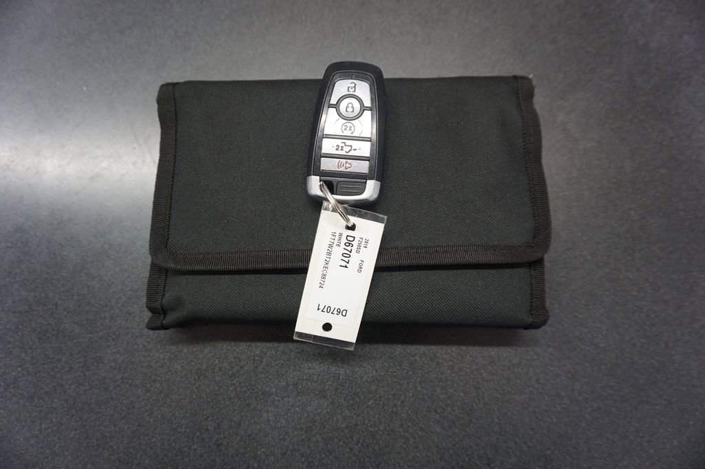 Used 2019 Ford F250 Lariat w/ Lariat Ultimate Package image 18