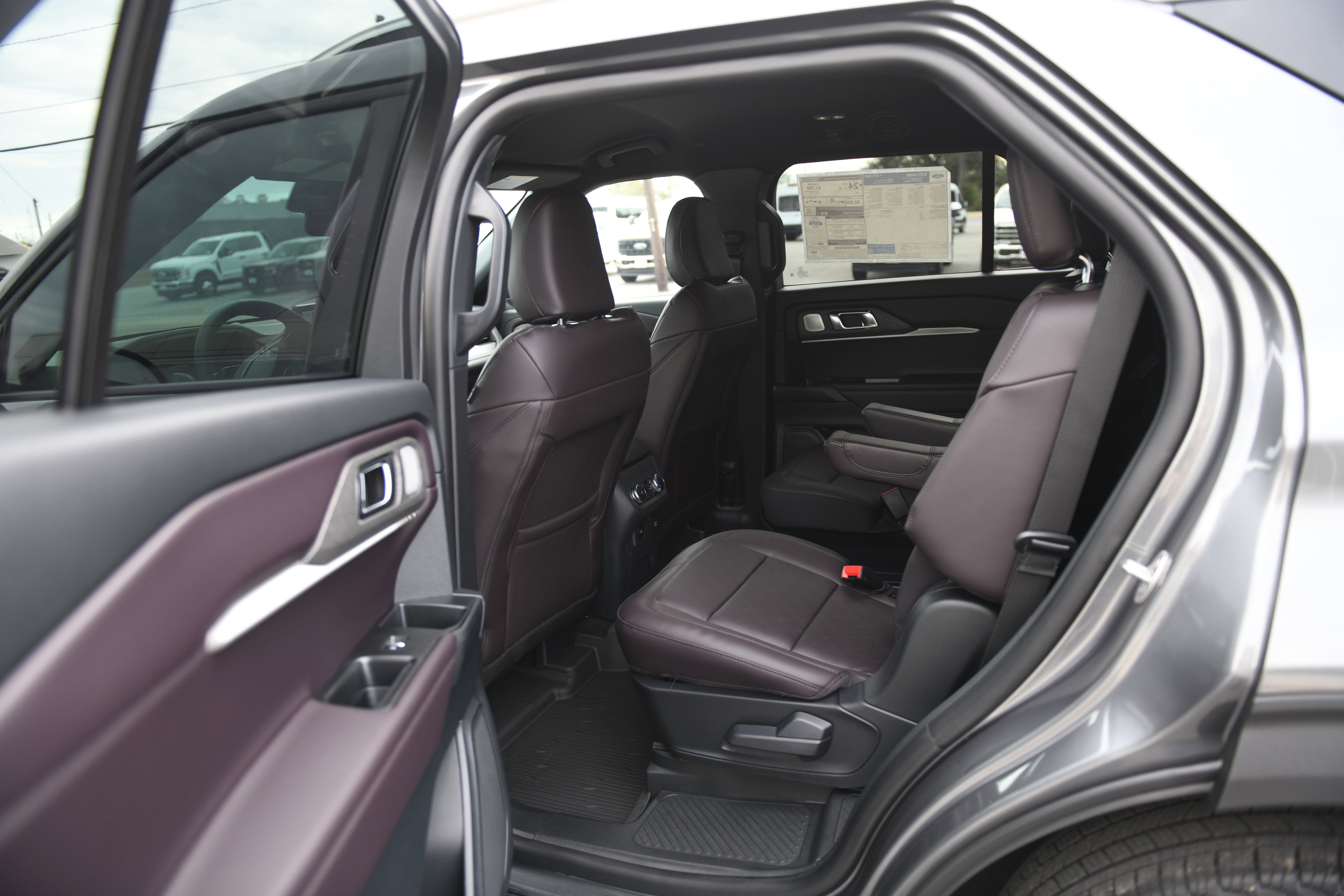 New 2026 Ford Explorer Platinum image 21