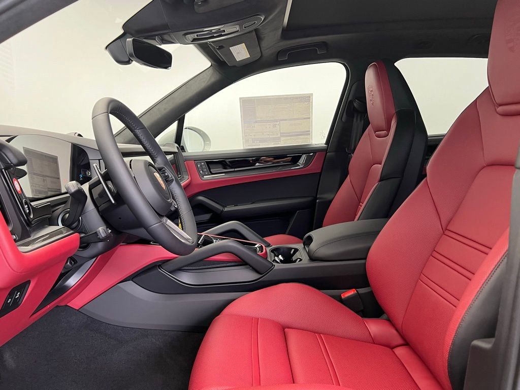 New 2025 Porsche Cayenne GTS image 5