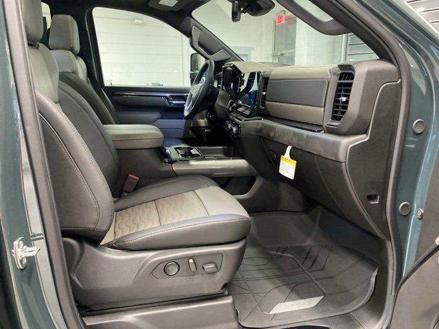 New 2026 Chevrolet Silverado 2500 ZR2 image 32