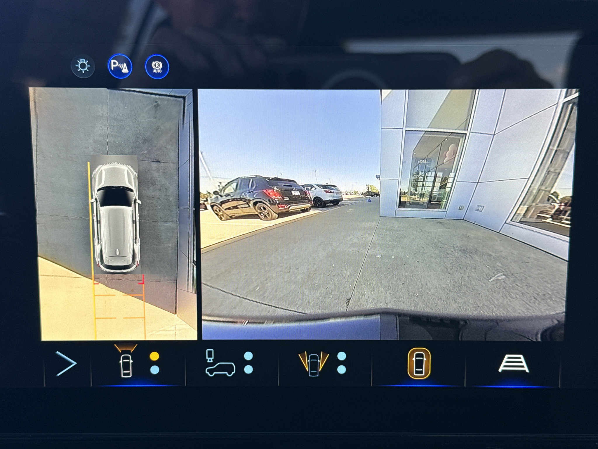 New 2027 Chevrolet Equinox RS w/ Safety and Technology Package AWD/4WD image 29