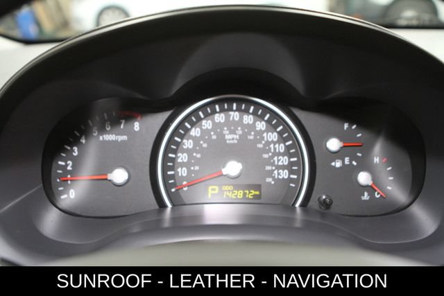 Used 2014 Kia Sedona EX w/ Navigation Package FWD image 17