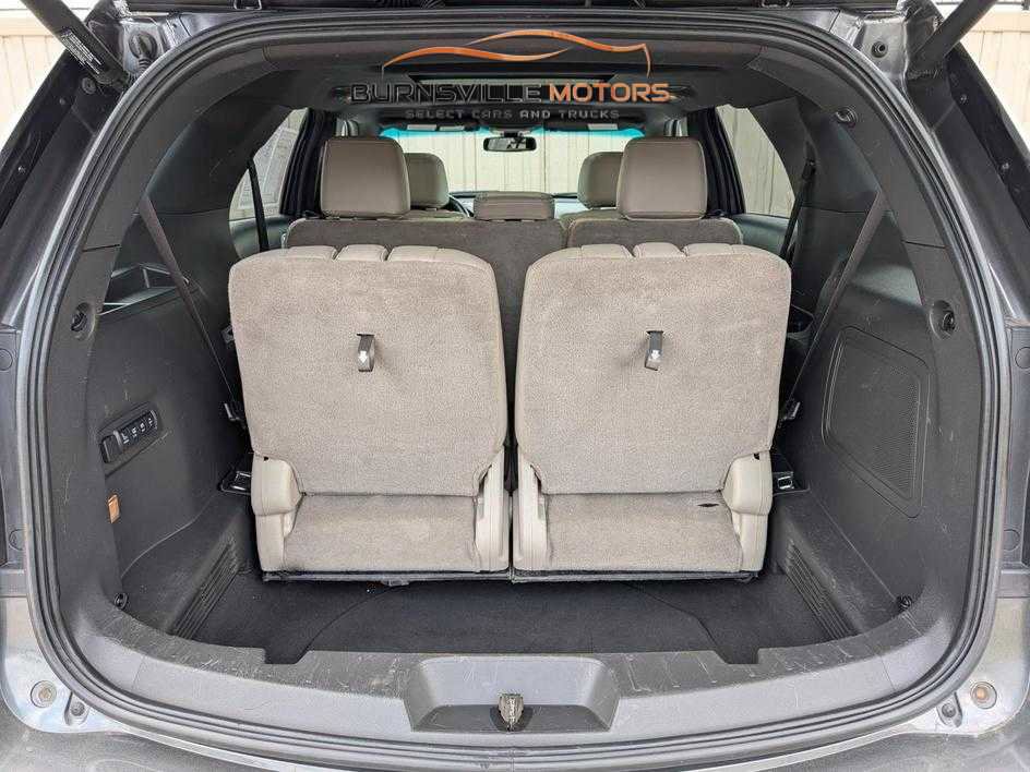 Used 2015 Ford Explorer Limited w/ Equipment Group 302A AWD/4WD image 13