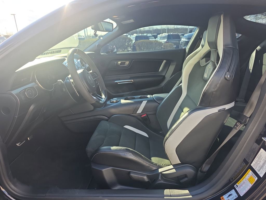Used 2022 Ford Mustang Shelby GT500 w/ Technology Package image 23