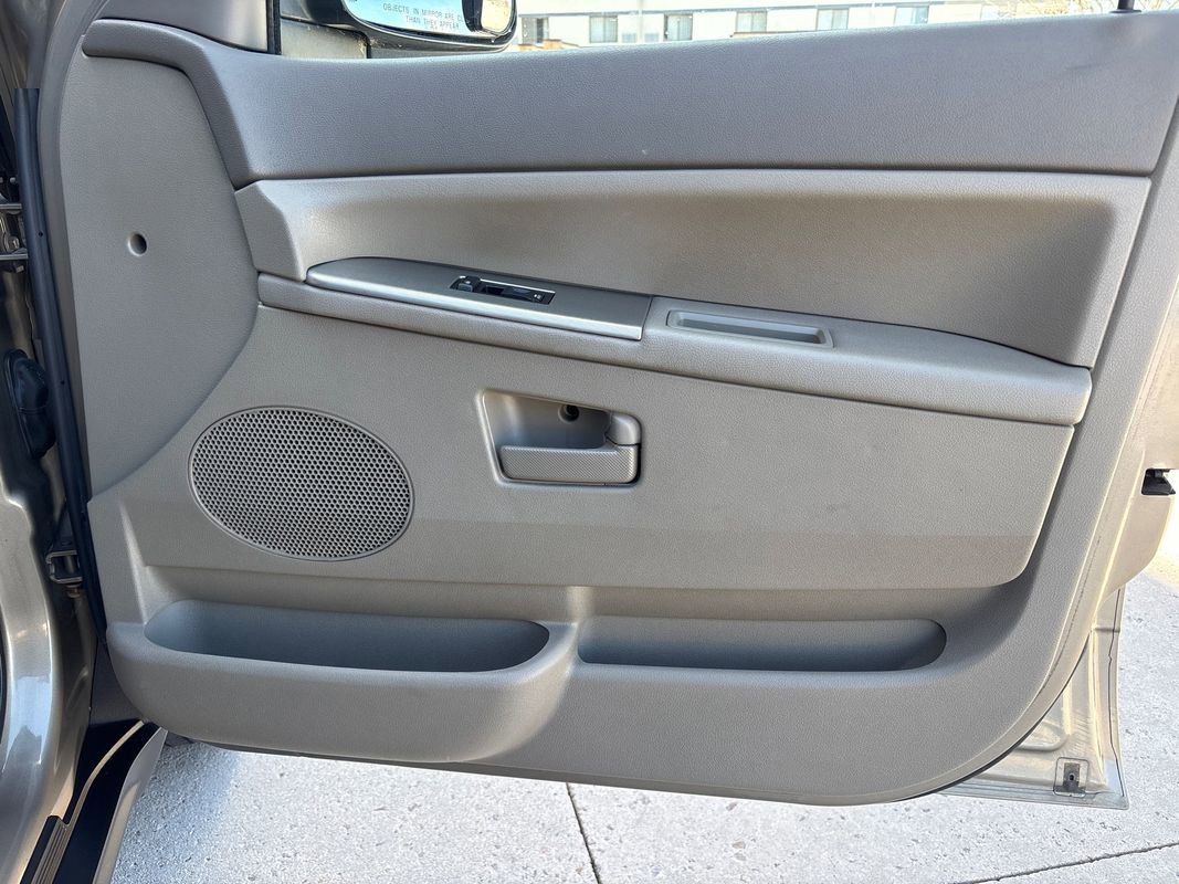 Used 2006 Jeep Grand Cherokee Laredo image 22