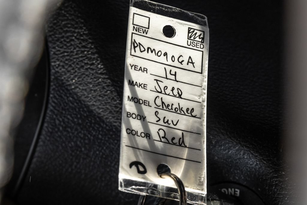 Used 2014 Jeep Cherokee Latitude FWD image 20
