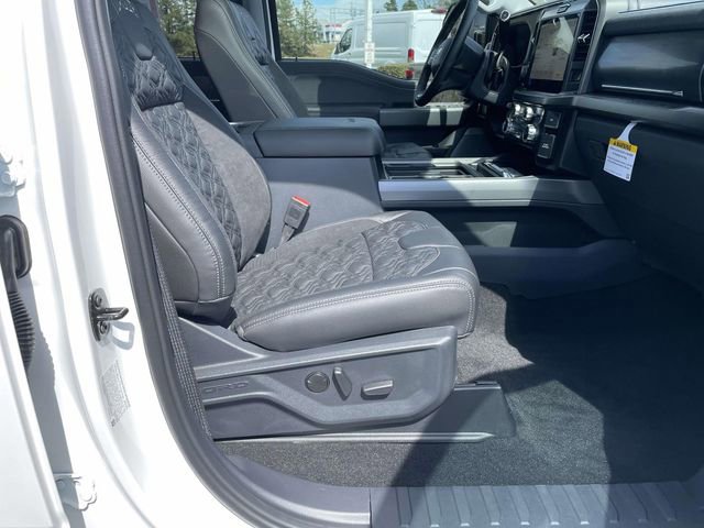 New 2026 Ford F250 Lariat w/ Black Appearance Package image 30