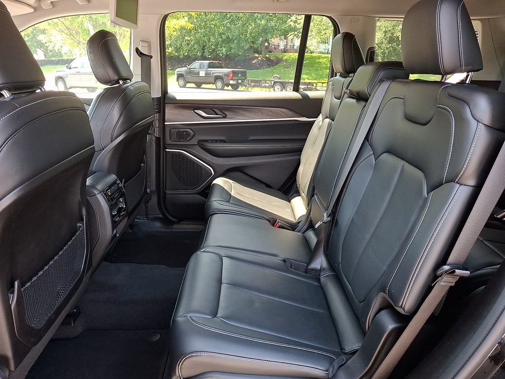 Used 2021 Jeep Grand Cherokee L Limited AWD/4WD image 13