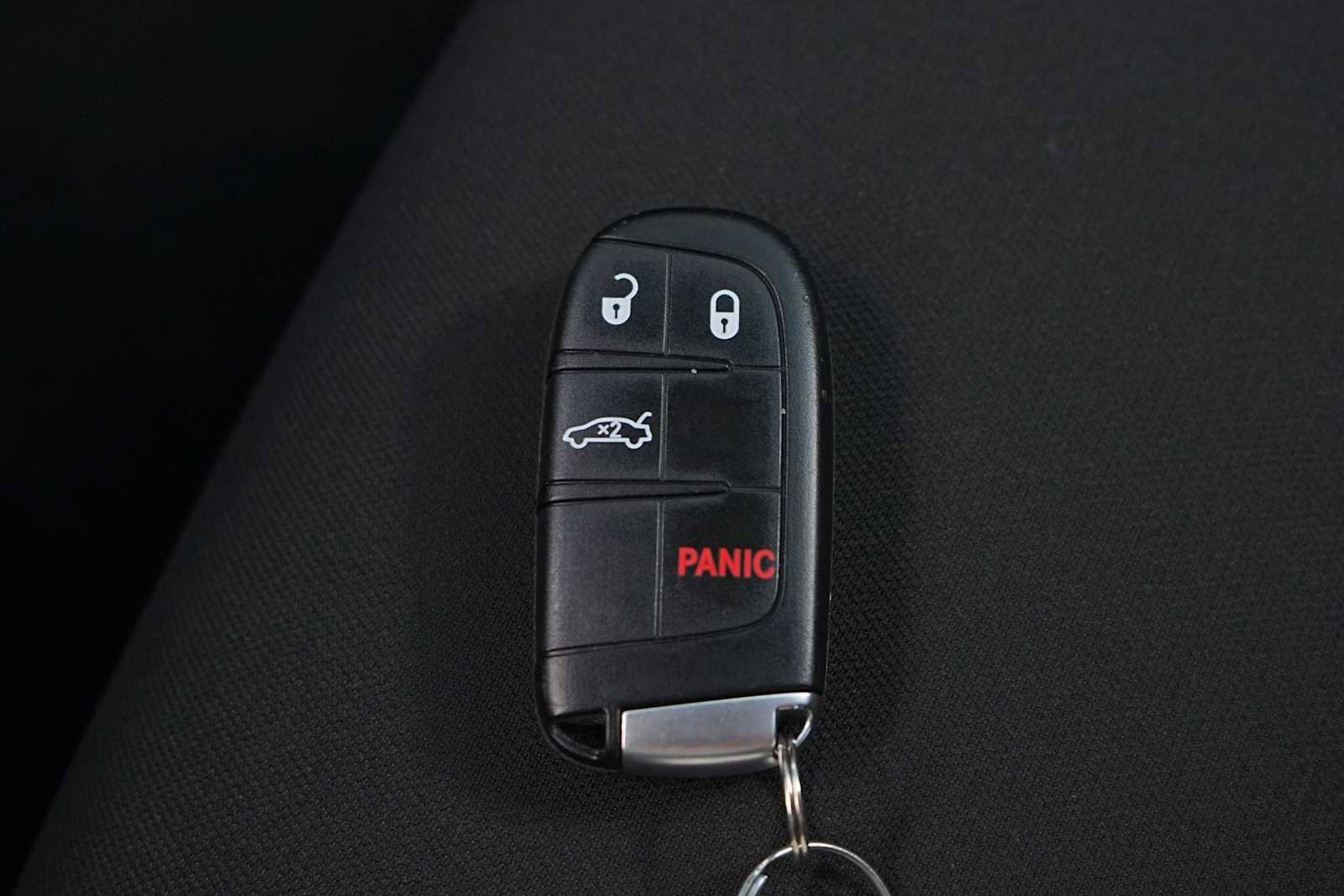 Used 2022 Dodge Challenger R/T w/ Blacktop Package image 28