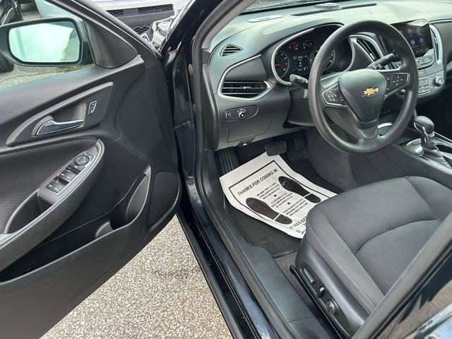 Used 2023 Chevrolet Malibu LT image 9