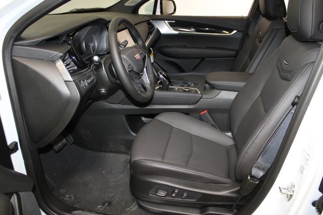 New 2026 Cadillac XT5 Premium Luxury w/ Driver Assist Package AWD/4WD image 5