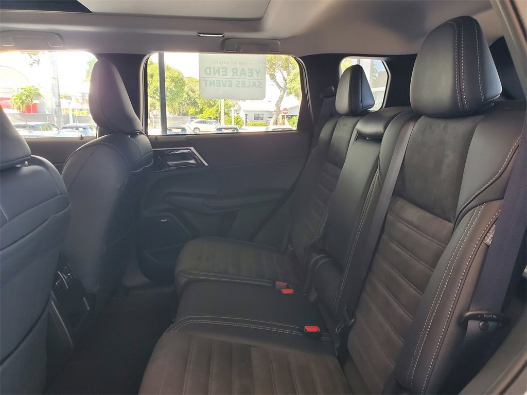 New 2025 Mitsubishi Outlander Trail Edition image 12