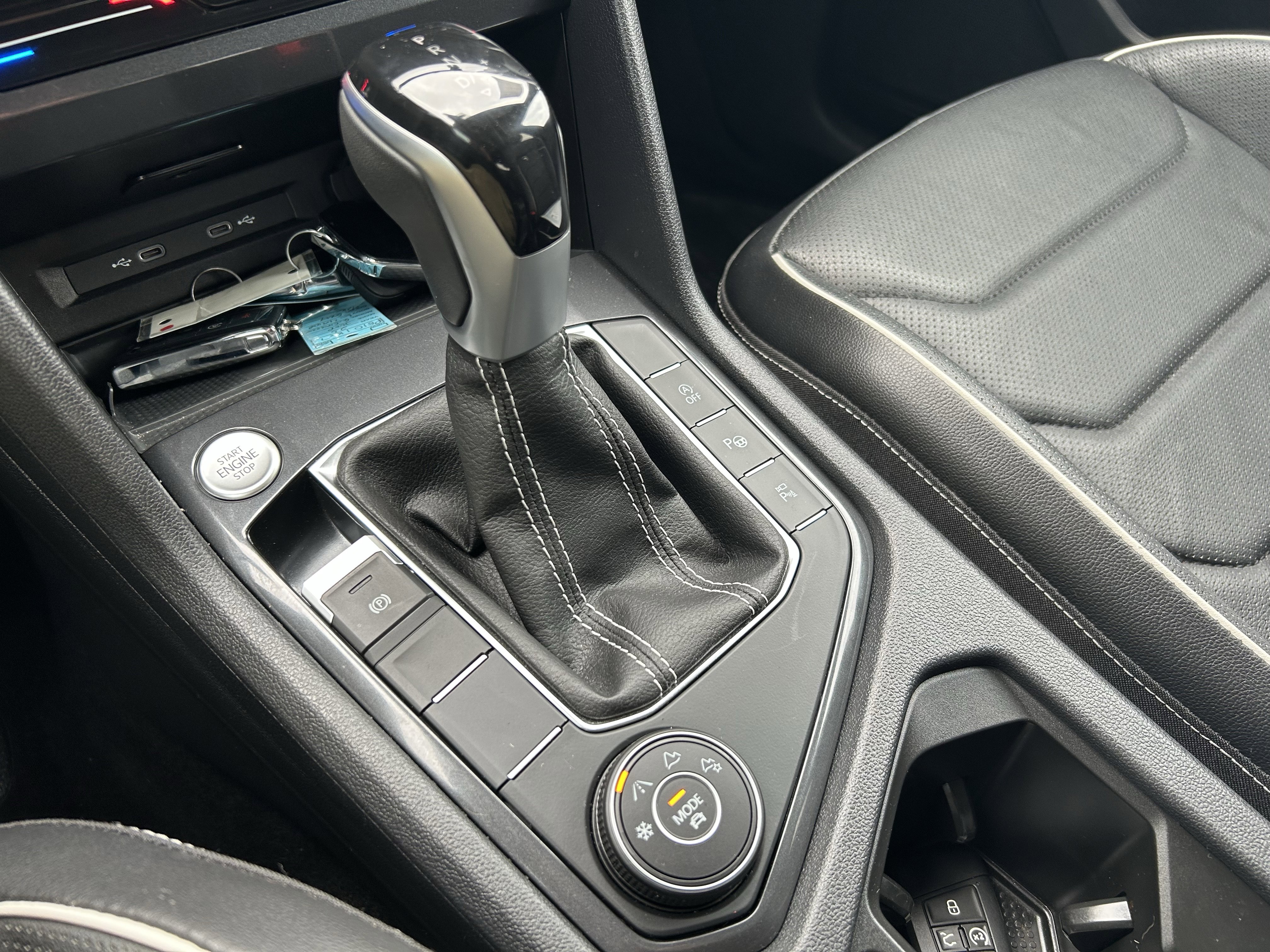 Certified 2024 Volkswagen Tiguan SEL R-Line image 16