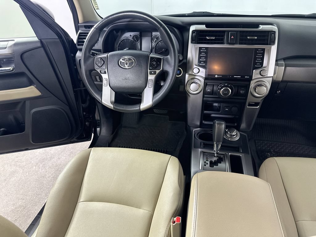 Used 2022 Toyota 4Runner SR5 Premium w/ Moonroof Package AWD/4WD image 18