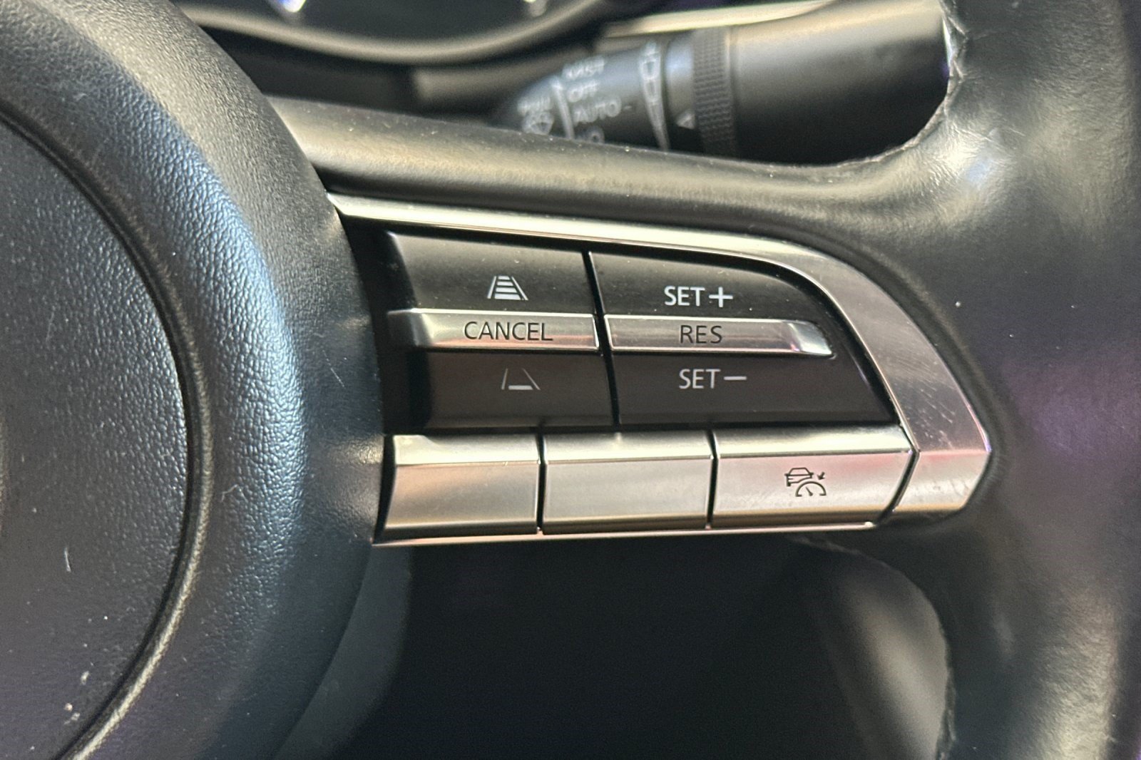 Used 2021 MAZDA MAZDA3 s FWD image 30