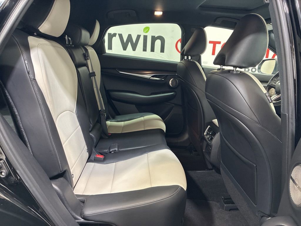 Used 2023 INFINITI QX55 Essential AWD/4WD image 15