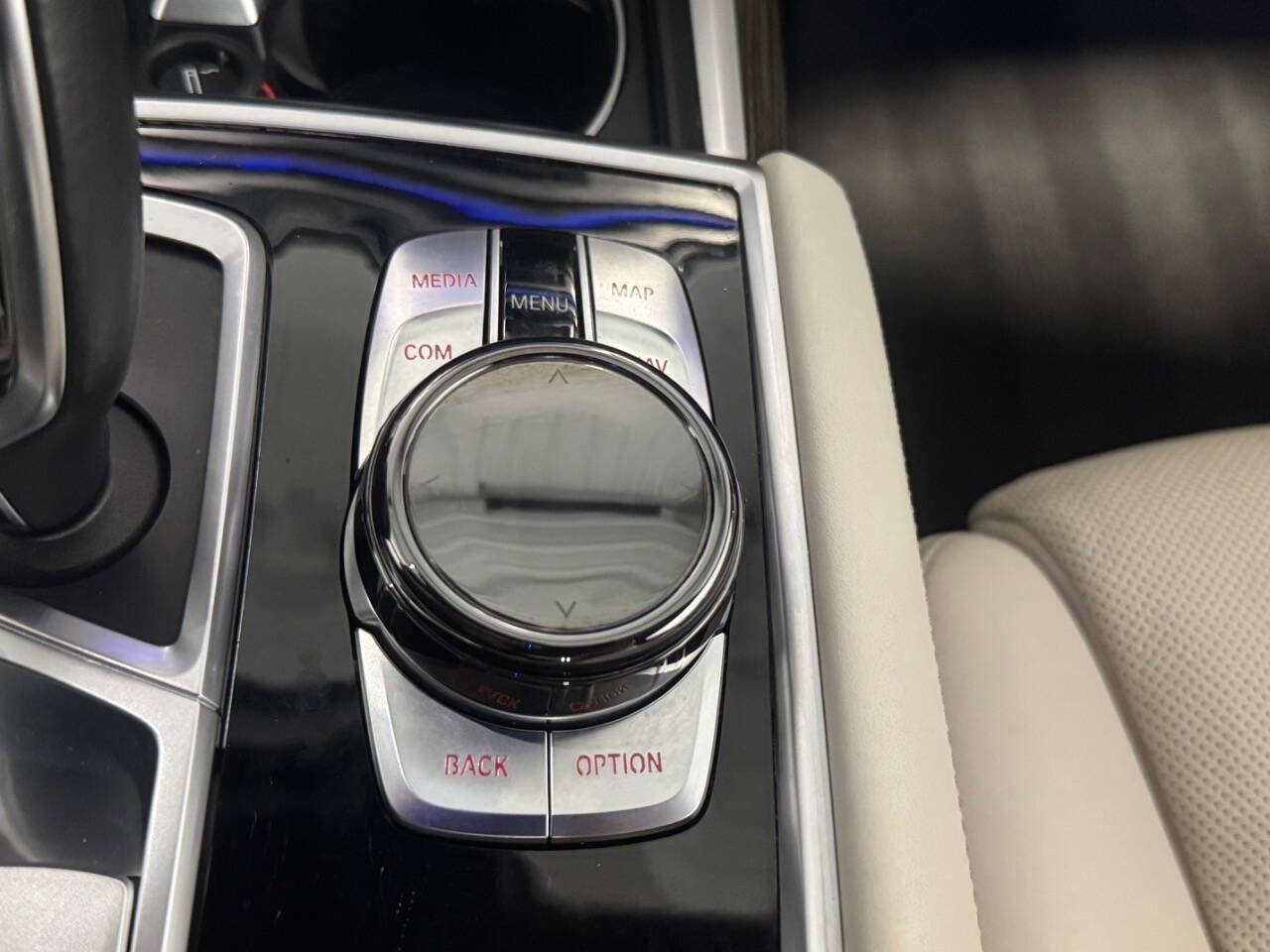 Used 2019 BMW M760i xDrive w/ Luxury Rear Seating Package image 74