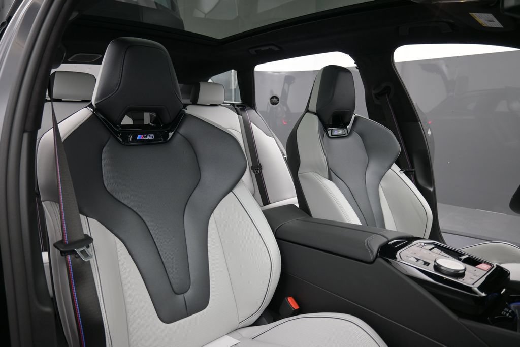 New 2027 BMW M5 Touring AWD/4WD image 20