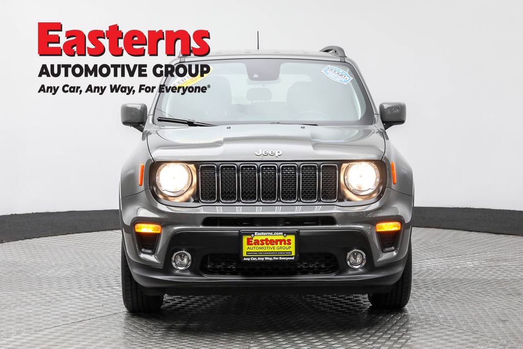 Used 2021 Jeep Renegade Latitude image 3
