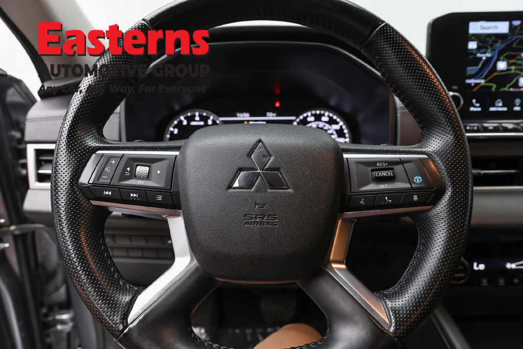 Used 2024 Mitsubishi Outlander SE FWD image 11