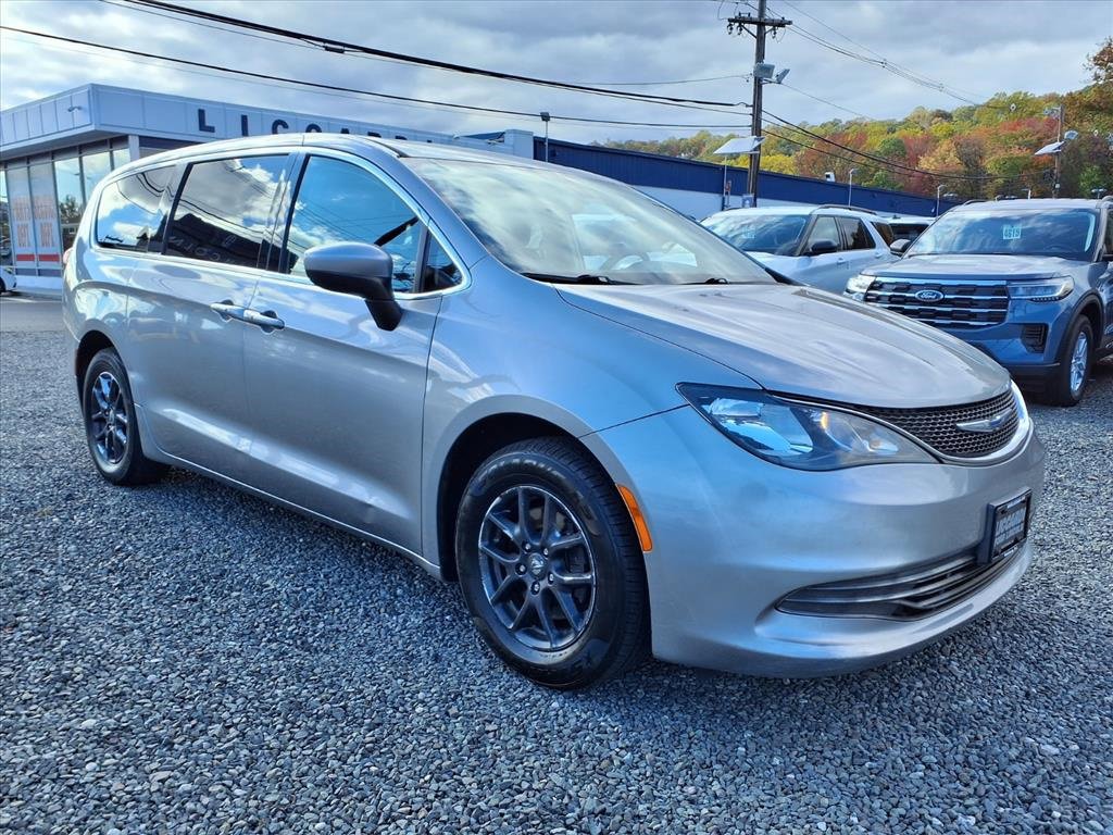 Used 2017 Chrysler Pacifica Touring