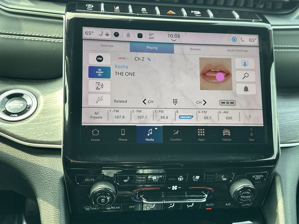 Used 2024 Jeep Grand Cherokee L Limited w/ Luxury Tech Group II image 13