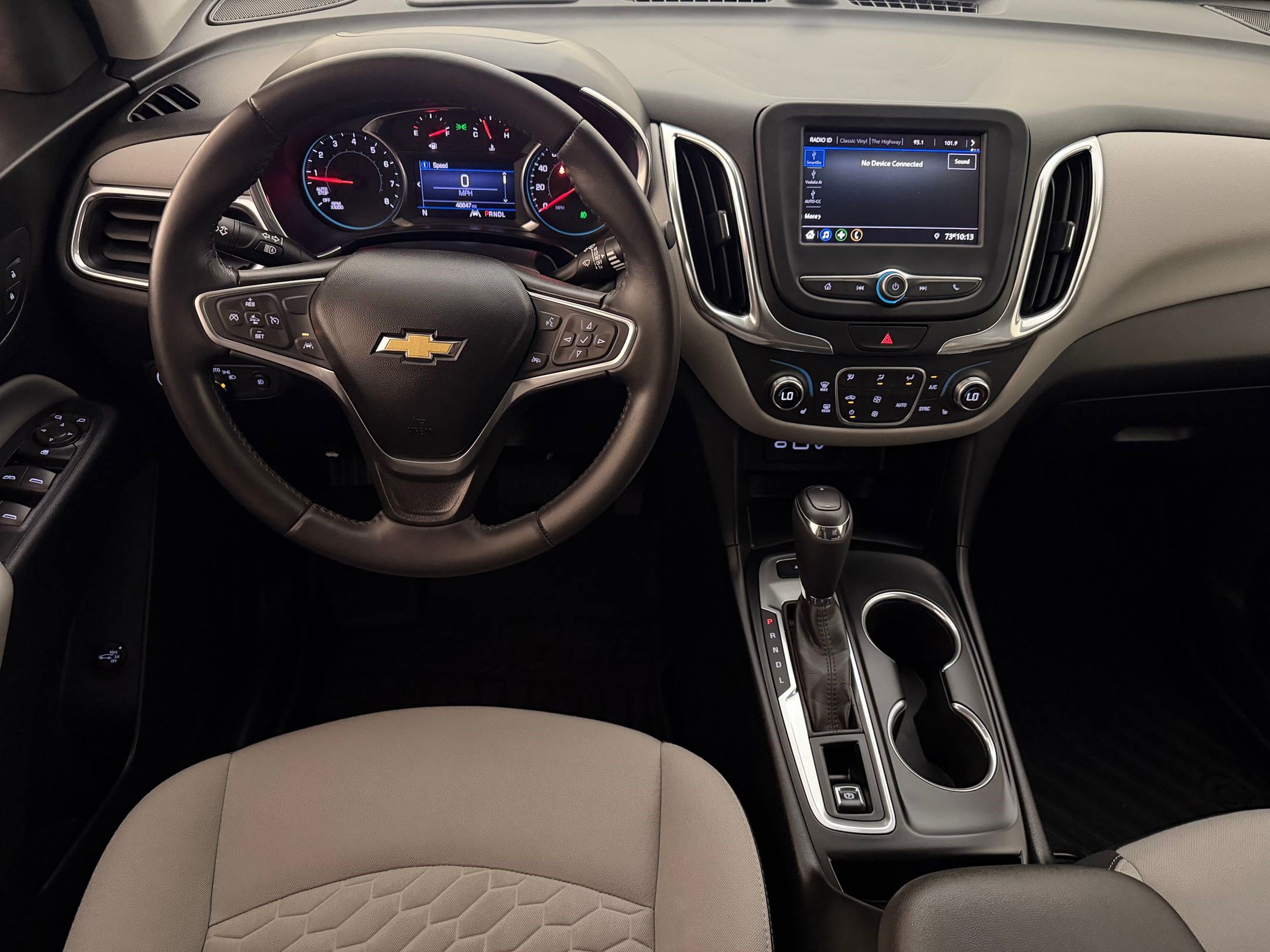 Used 2020 Chevrolet Equinox LT AWD/4WD image 25