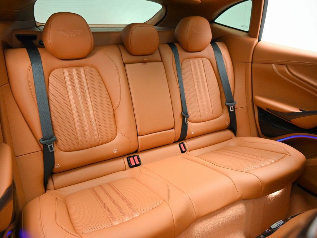 New 2026 Aston Martin DBX 707 image 8