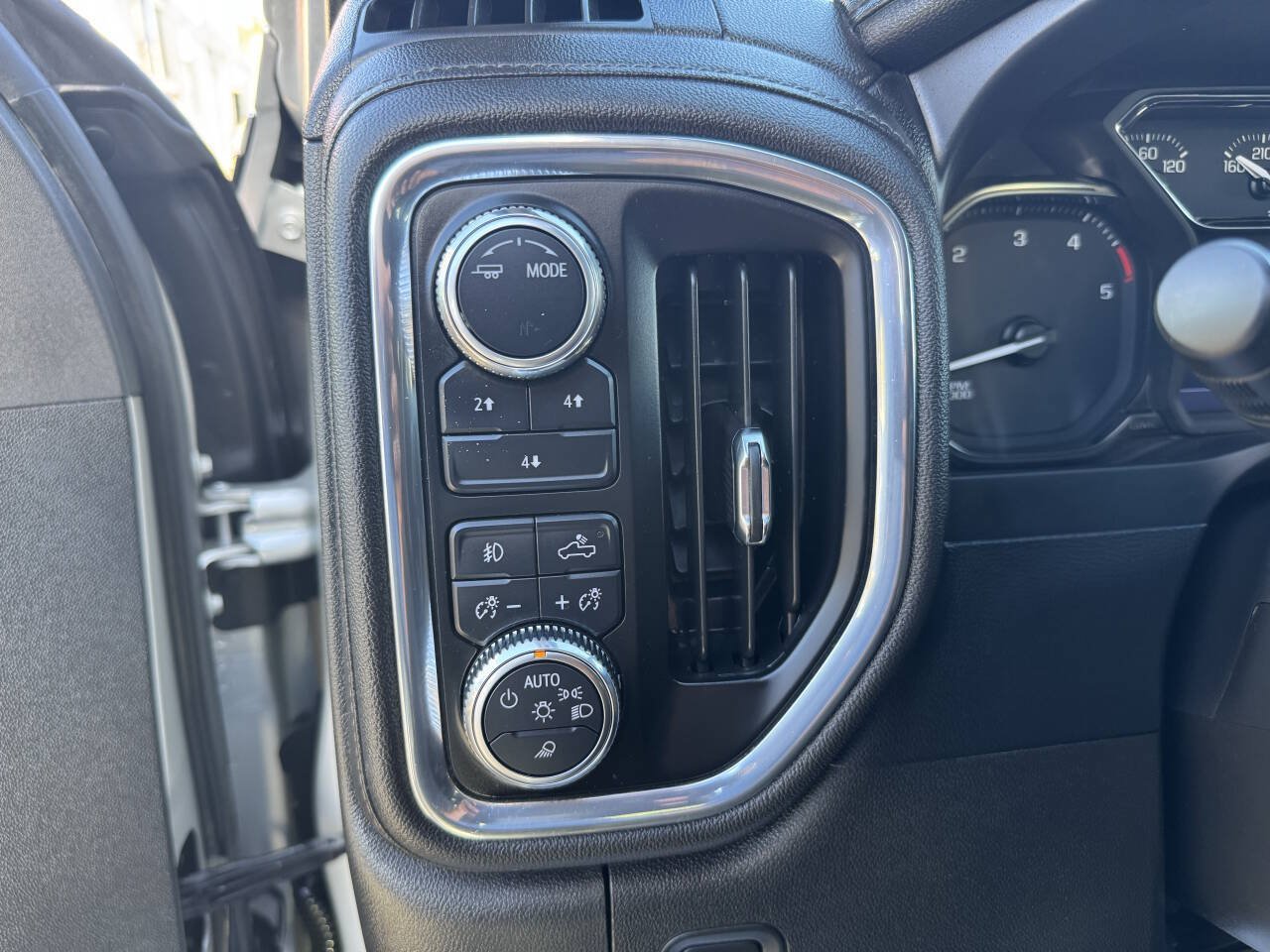 Used 2023 GMC Sierra 3500 SLE w/ SLE Value Package AWD/4WD image 22