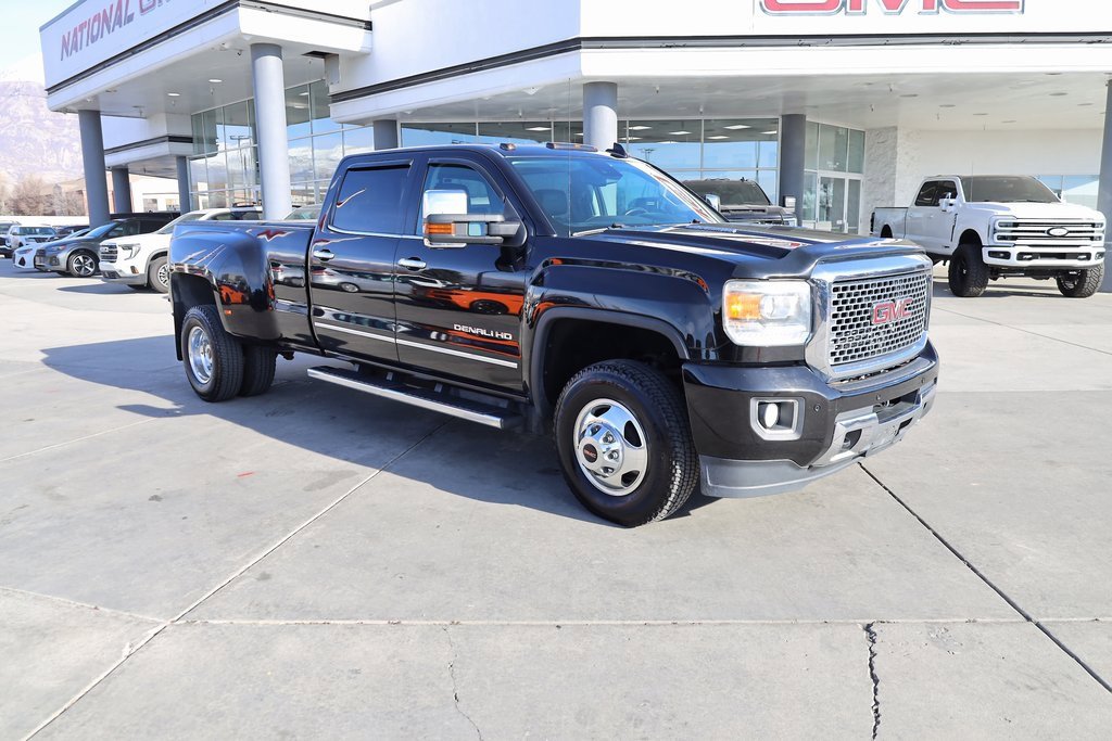 Used 2015 GMC Sierra 3500 Denali w/ Duramax Plus Package image 8