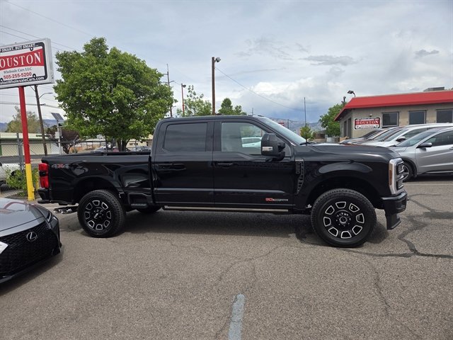 Used 2026 Ford F250 Platinum AWD/4WD image 2