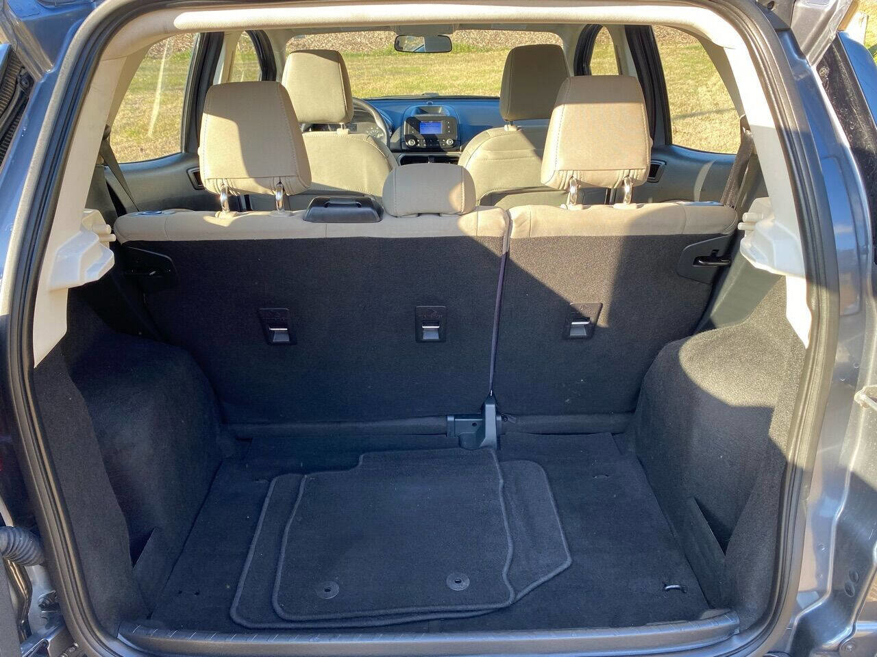 Used 2020 Ford EcoSport S image 9