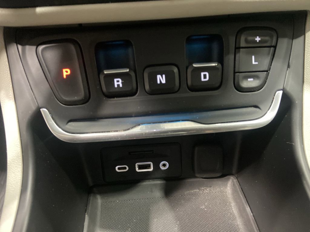 Used 2019 GMC Terrain Denali w/ Advanced Safety Package image 16