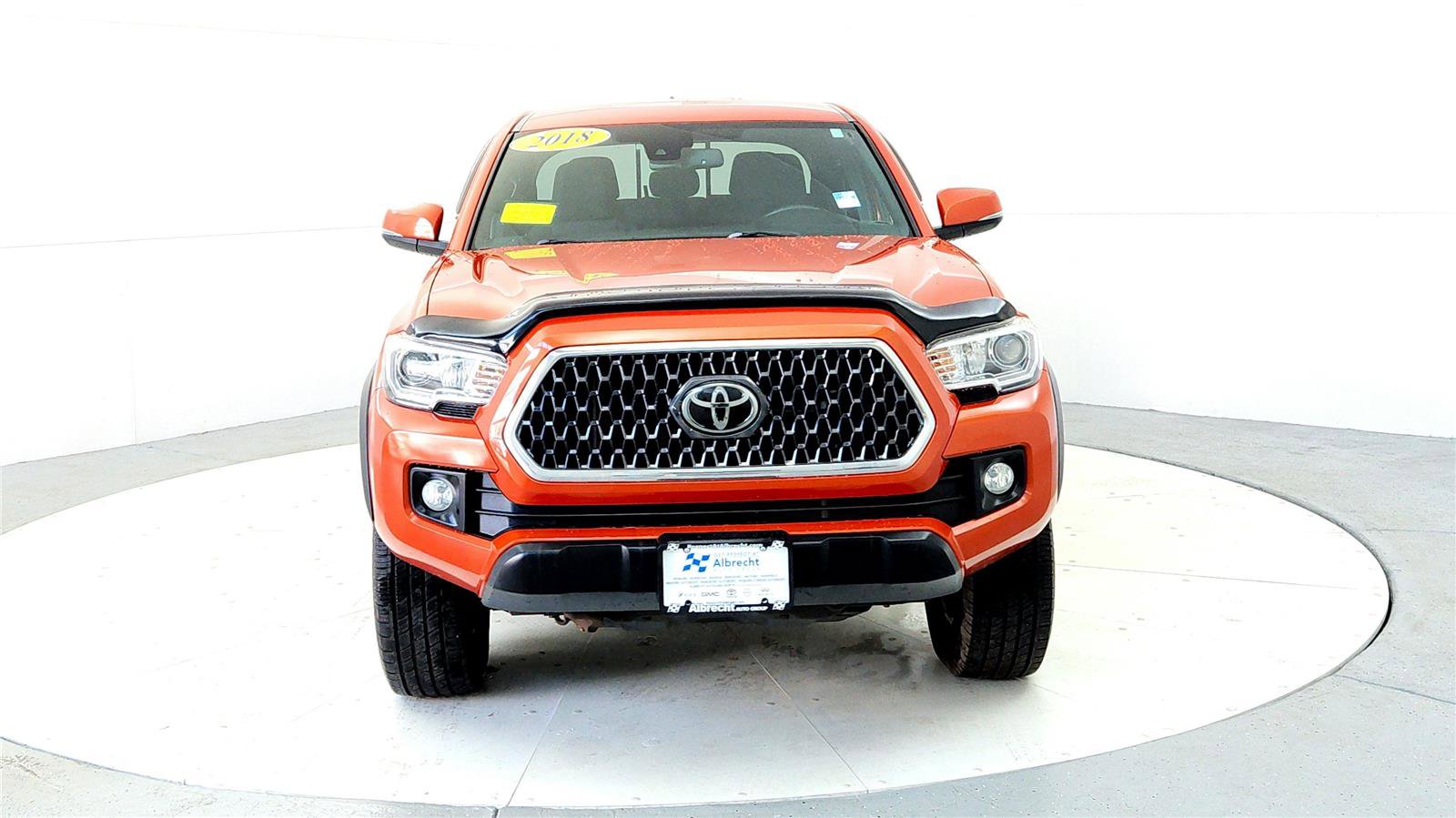 Used 2018 Toyota Tacoma TRD Off-Road w/ Technology Package image 8