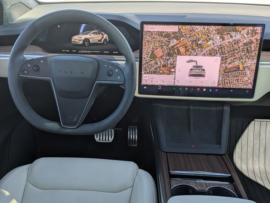 Used 2024 Tesla Model X image 29