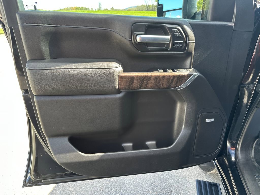 Used 2021 GMC Sierra 3500 Denali w/ Denali Ultimate Package AWD/4WD image 10
