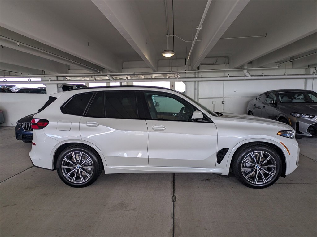 New 2026 BMW X5 xDrive40i image 2