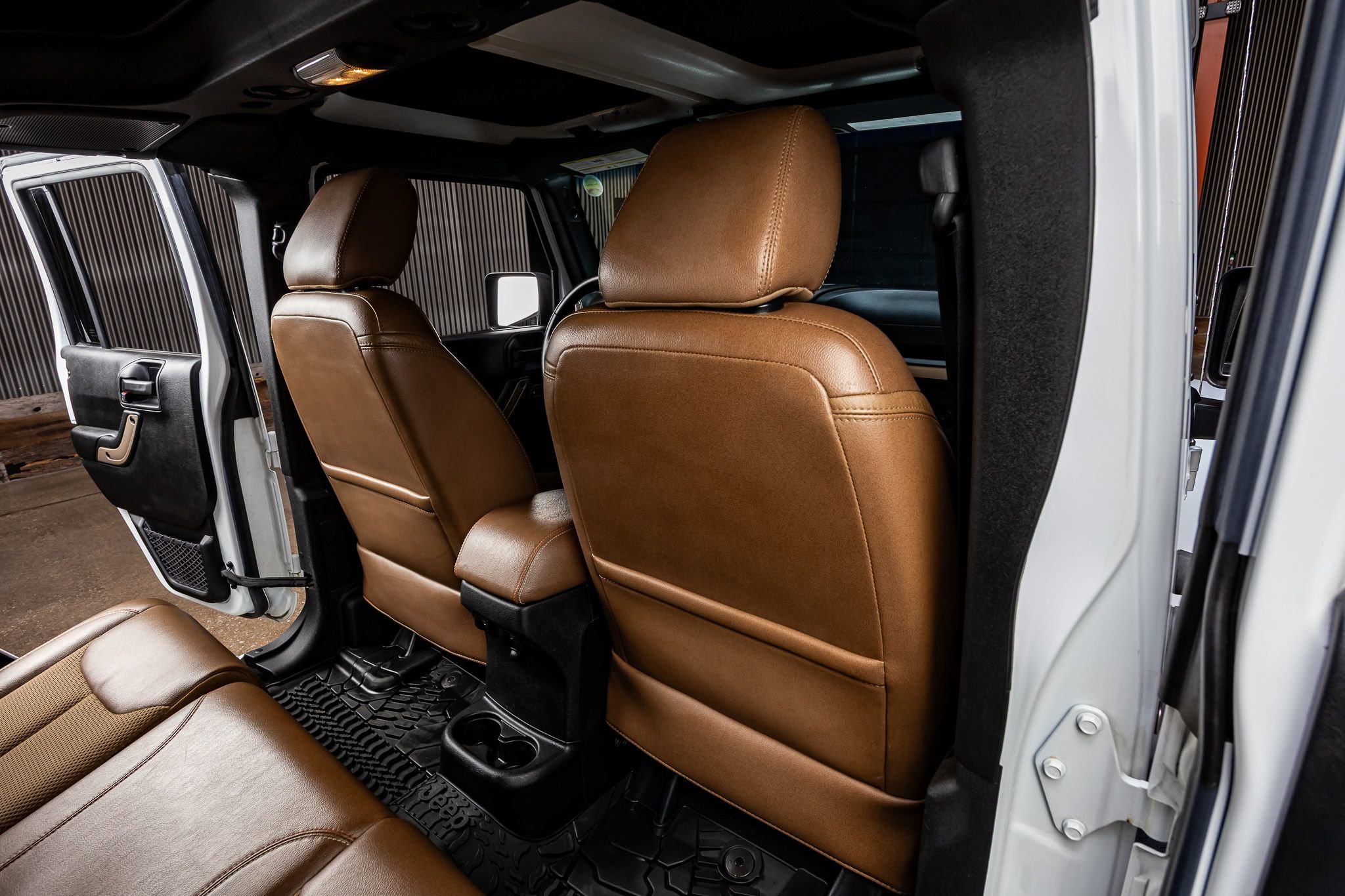 Used 2017 Jeep Wrangler Unlimited Sahara image 27