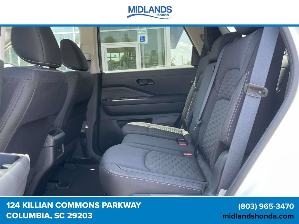 Used 2024 Nissan Pathfinder S AWD/4WD image 9