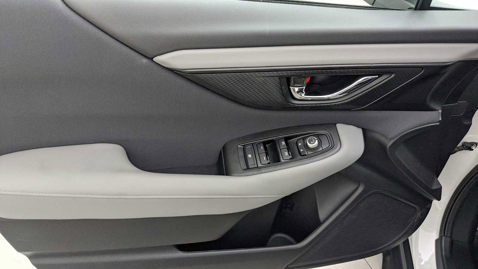 Used 2025 Subaru Outback Premium w/ Popular Package #1A image 14