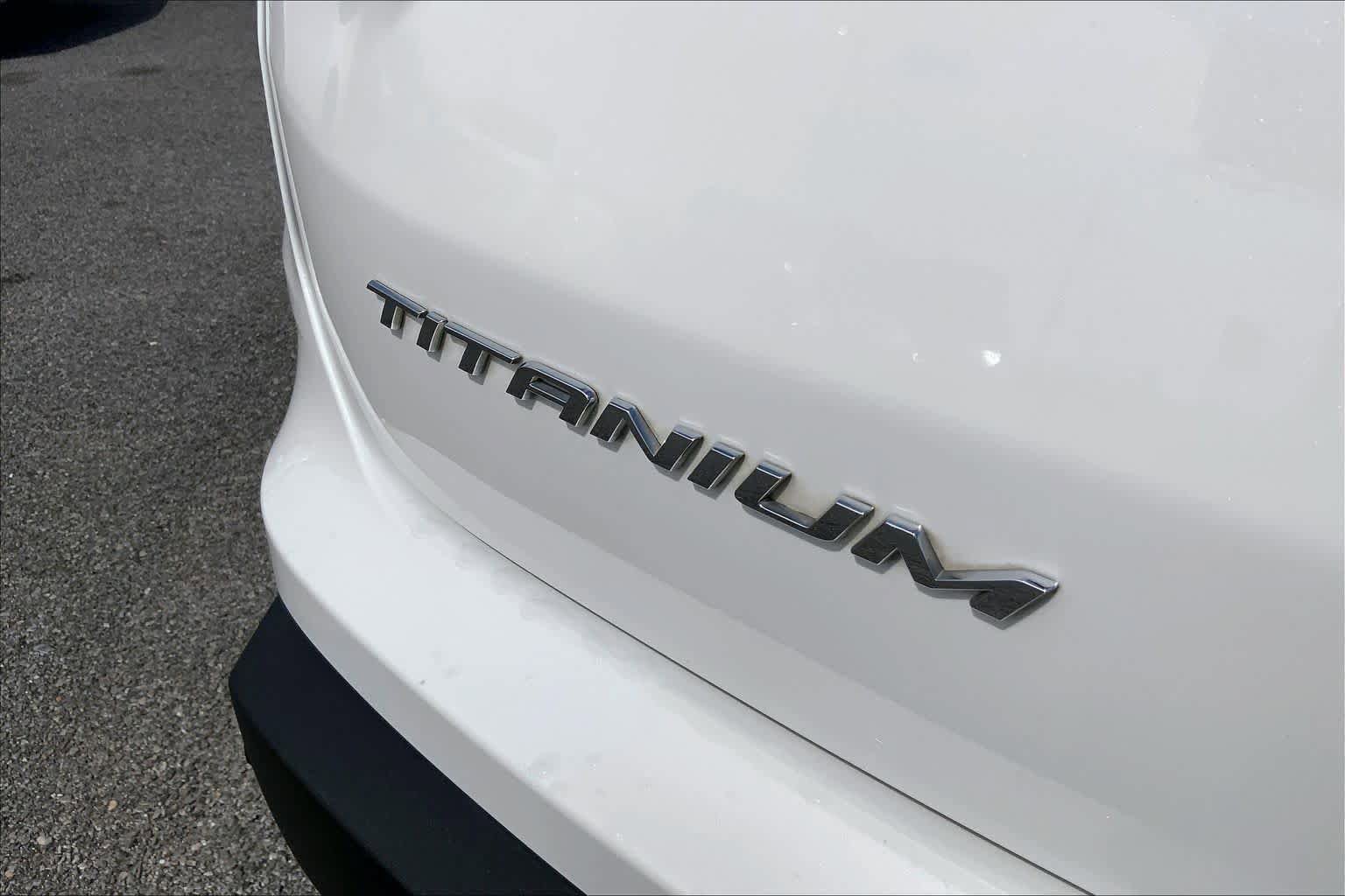 Certified 2021 Ford Edge Titanium FWD image 10