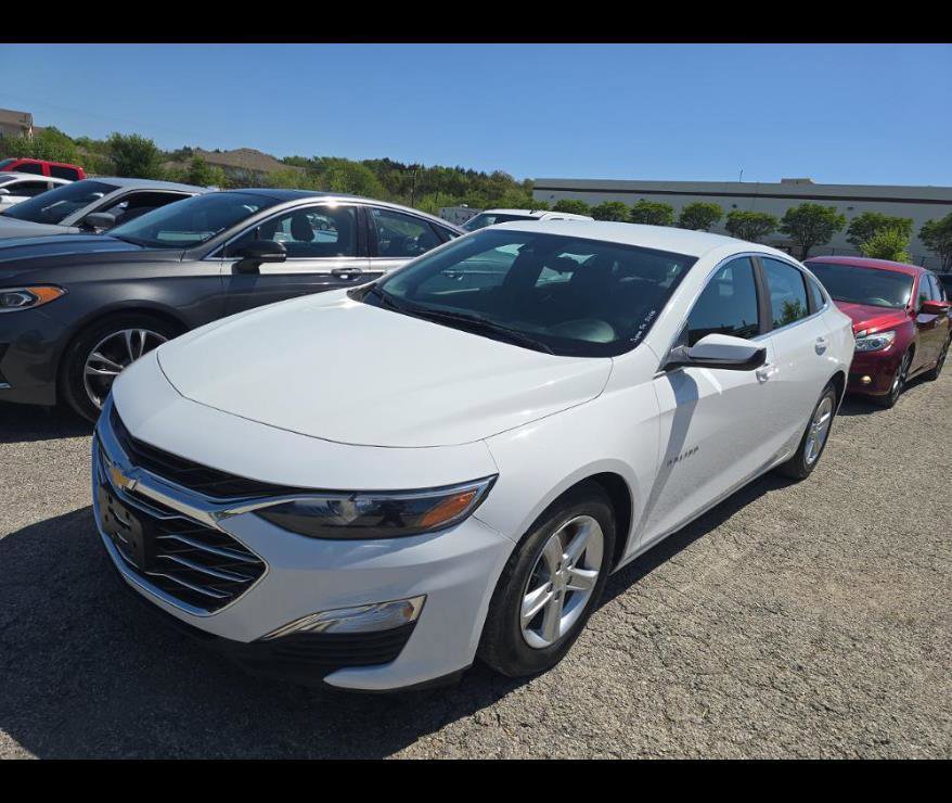 Used 2019 Chevrolet Malibu LS w/ Driver Confidence Package II image 2