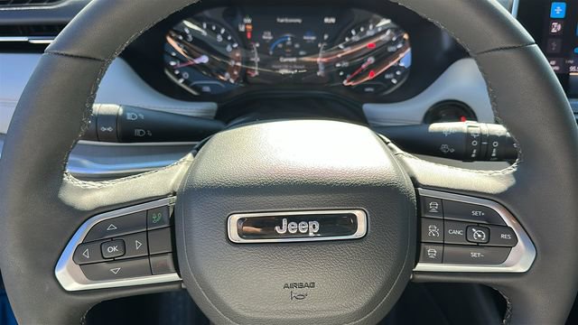 Used 2024 Jeep Compass Limited w/ Sun and Sound Group AWD/4WD image 11