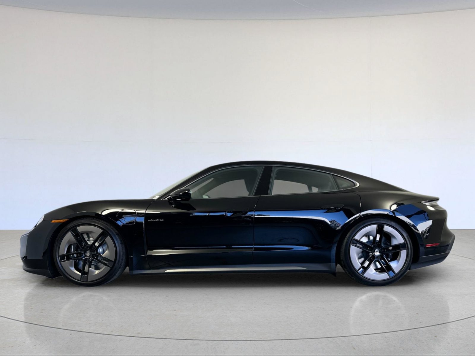 New 2026 Porsche Taycan Turbo AWD/4WD image 2