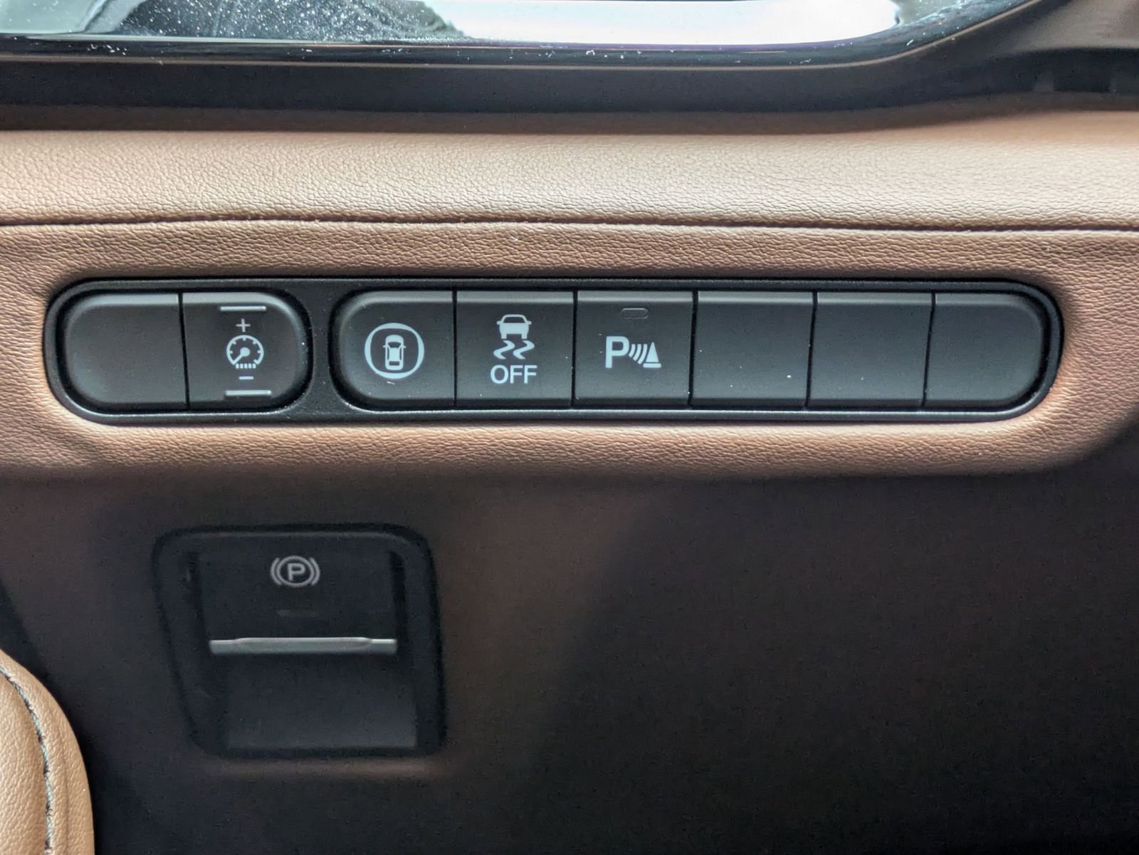 Used 2024 Acura MDX SH-AWD w/ Technology Package image 18