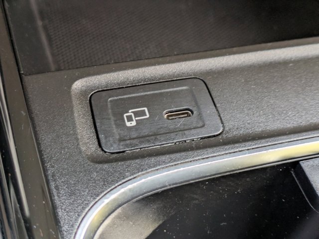 Used 2020 Mercedes-Benz GLB 250 4MATIC image 20