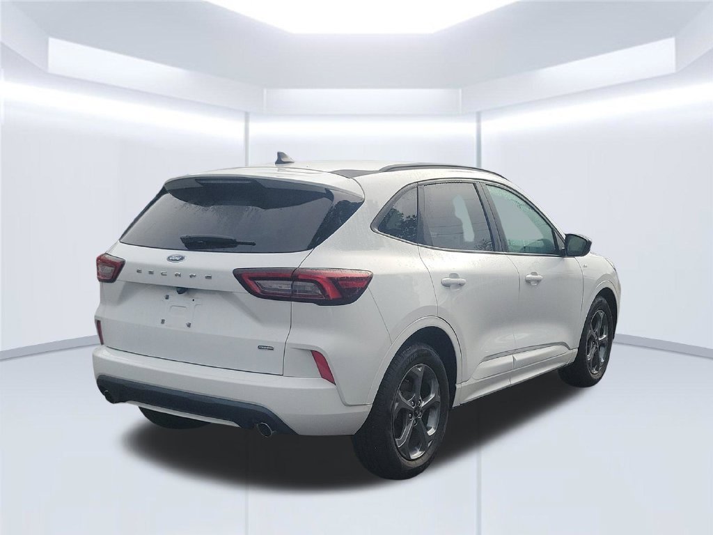 Used 2023 Ford Escape ST-Line w/ Equipment Group 301A FWD image 5