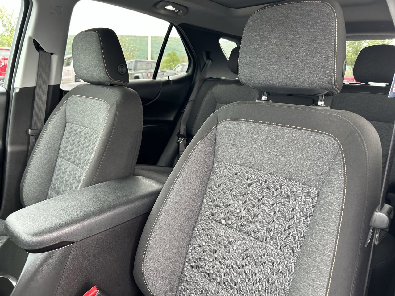 Used 2022 Chevrolet Equinox LT AWD/4WD image 23