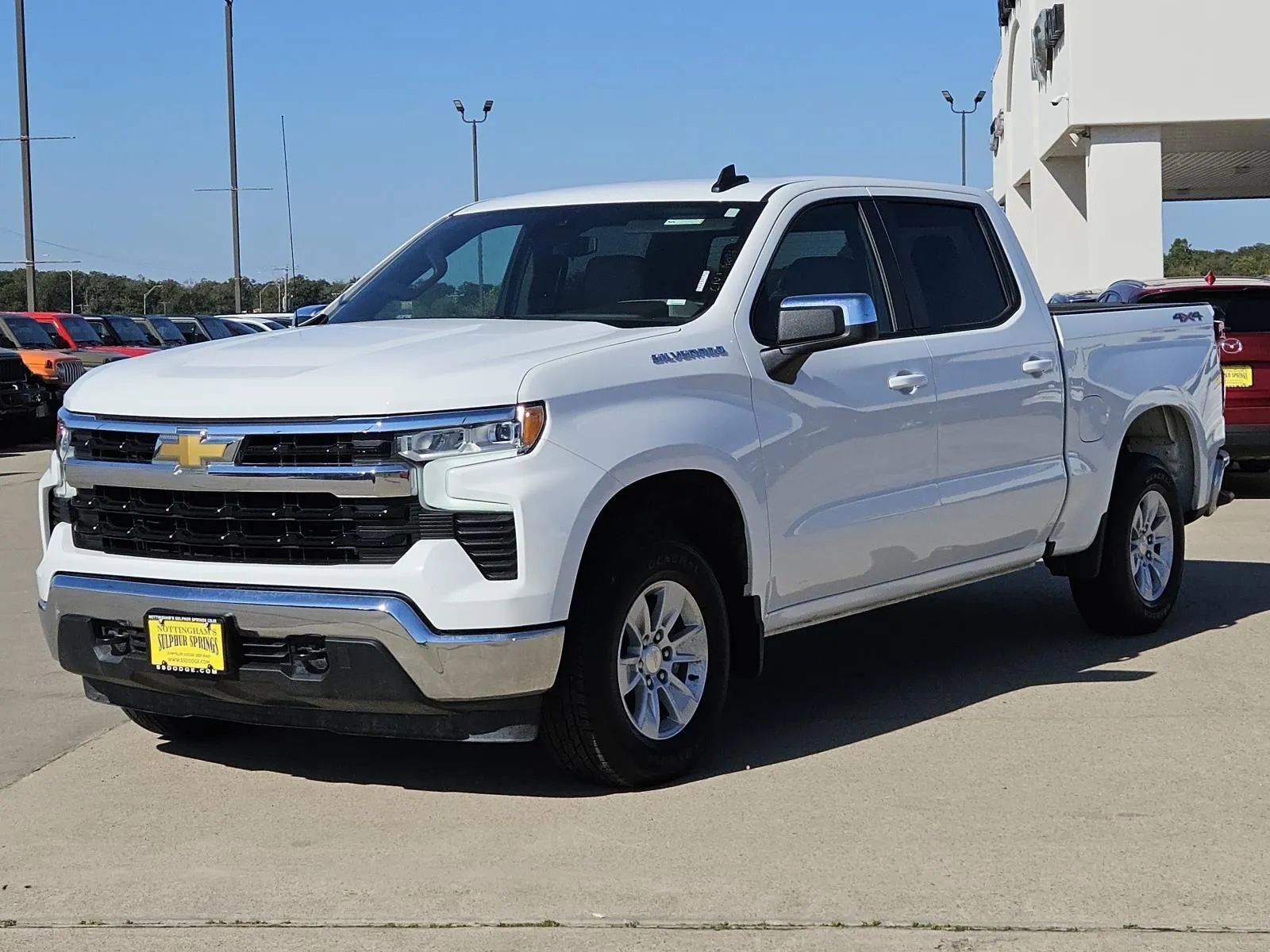 Used 2025 Chevrolet Silverado 1500 LT image 3