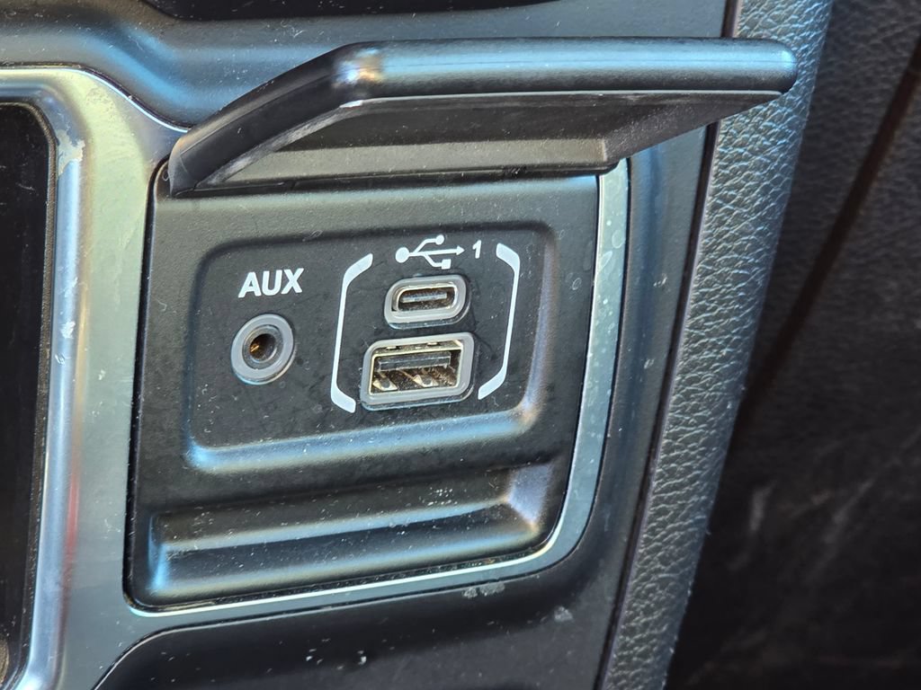 Used 2018 Jeep Wrangler Sport AWD/4WD image 24